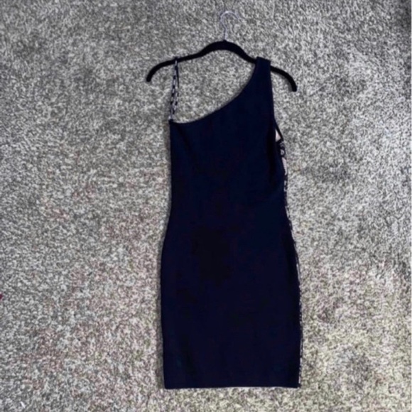 One shoulder lace floral bandage dress size M/L - Picture 2 of 2